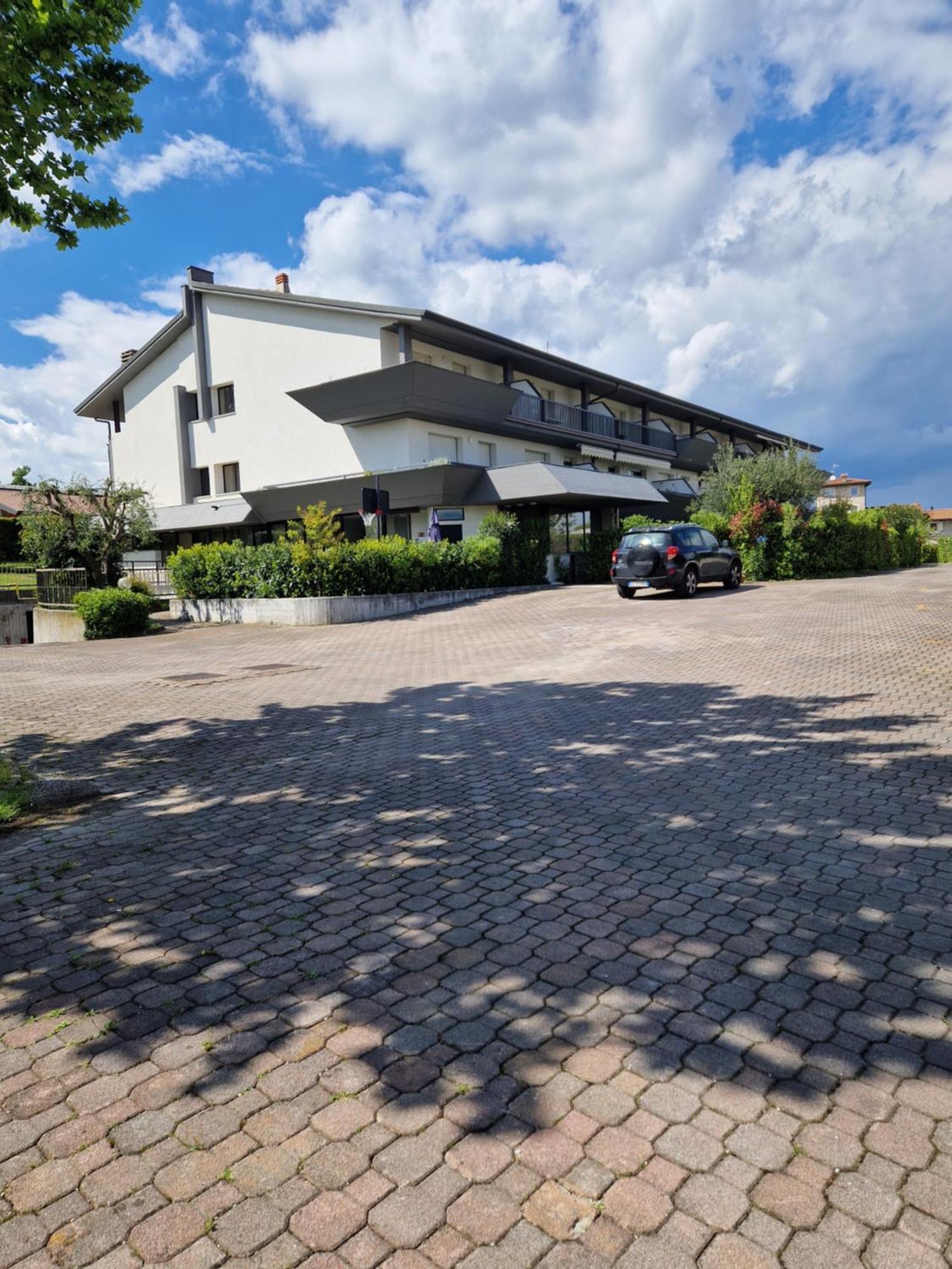 Happy Lake Desenzano del Garda Exterior foto